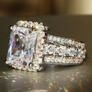 Luxury Cubic Zirconia 925 Silver Rings  for Women
Wedding Jewelry Sz 6-8